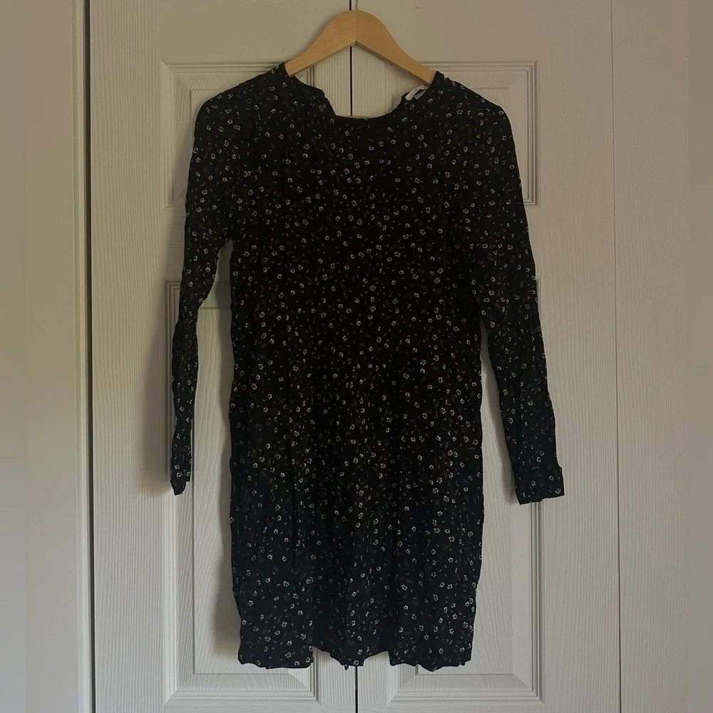 H&M bundle of Floral Black Dress and black dress like new - Picture 3 of 10